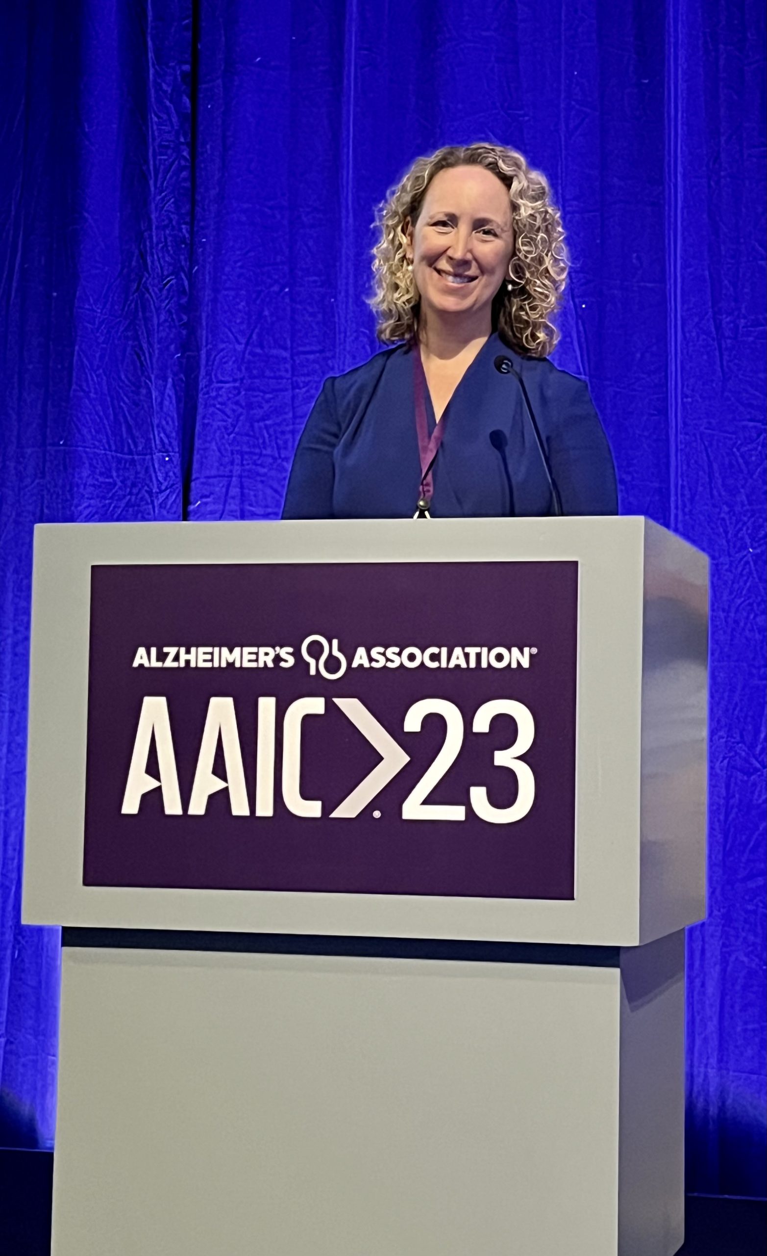 Fighting Alzheimer'S: The Genetic Battle - qjs2cyz